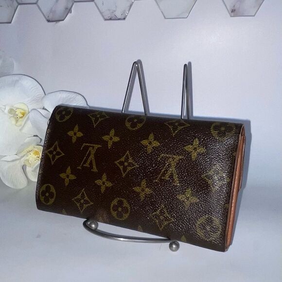 Authentic! 💥 Louis Vuitton Monogram Sarah Clutch Wallet - Picture 2 of 13